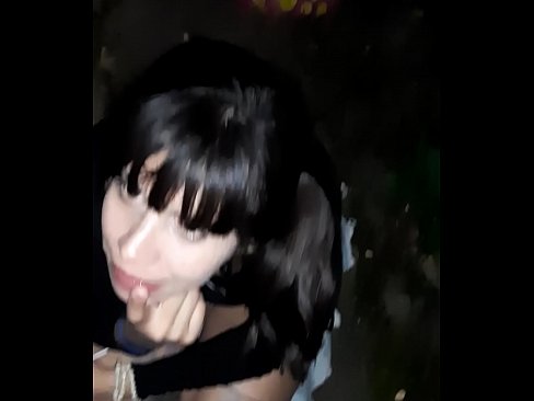 ❤️ 在街上膨胀的阴茎，以换取糖果 ❤ Beautiful porn❌️❤